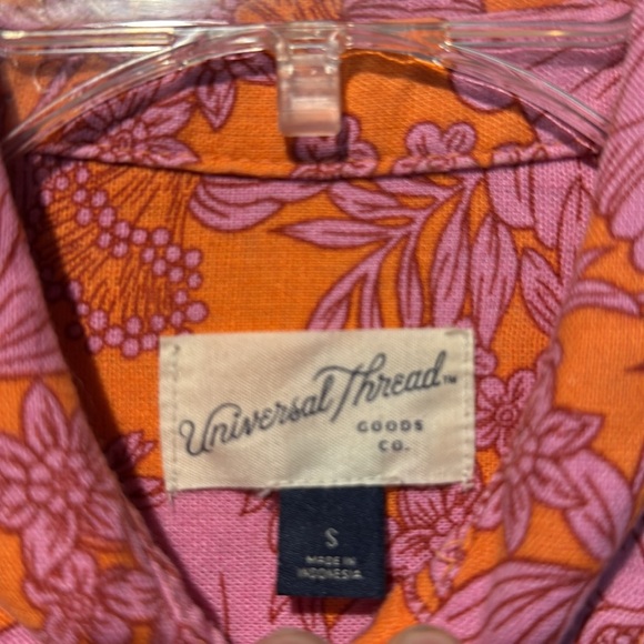 💰BOGO FREE Universal Thread Button Down Shirt Top - Picture 6 of 7